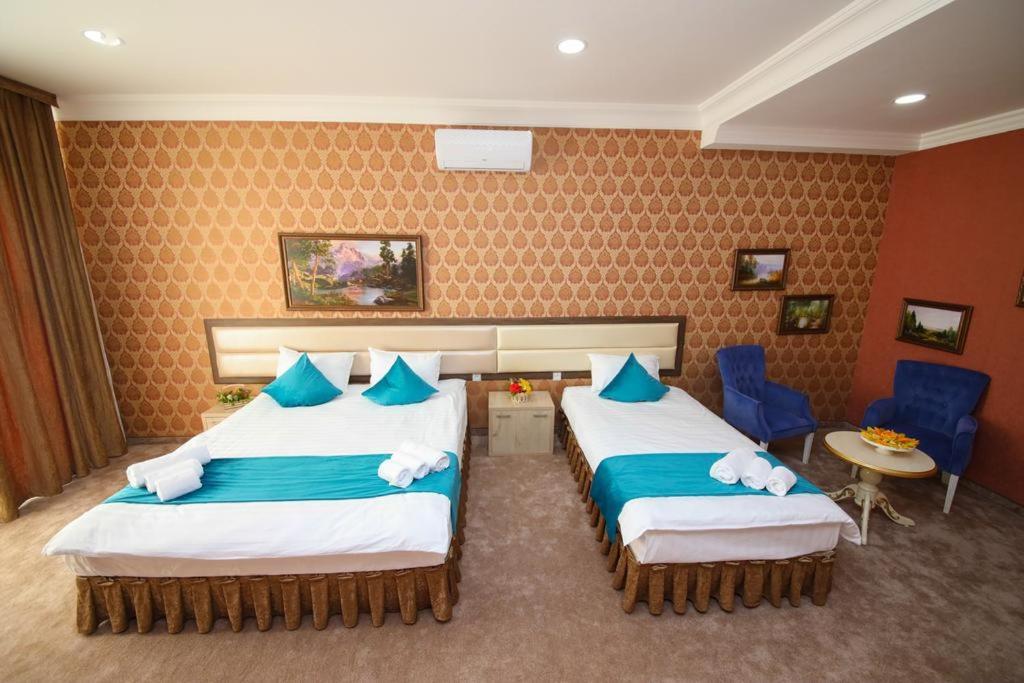Hotel Globus Tasken Kültér fotó