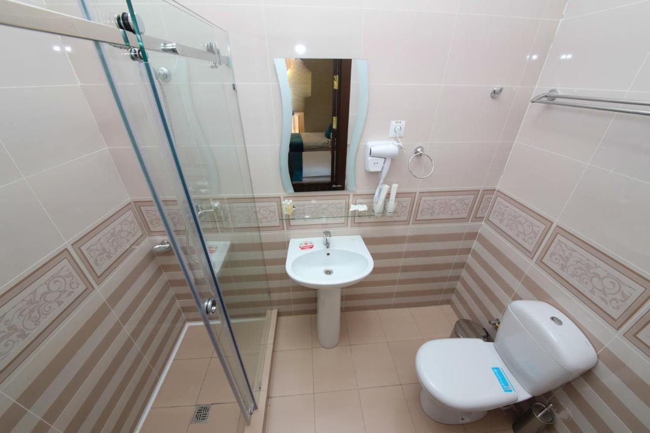 Hotel Globus Tasken Kültér fotó