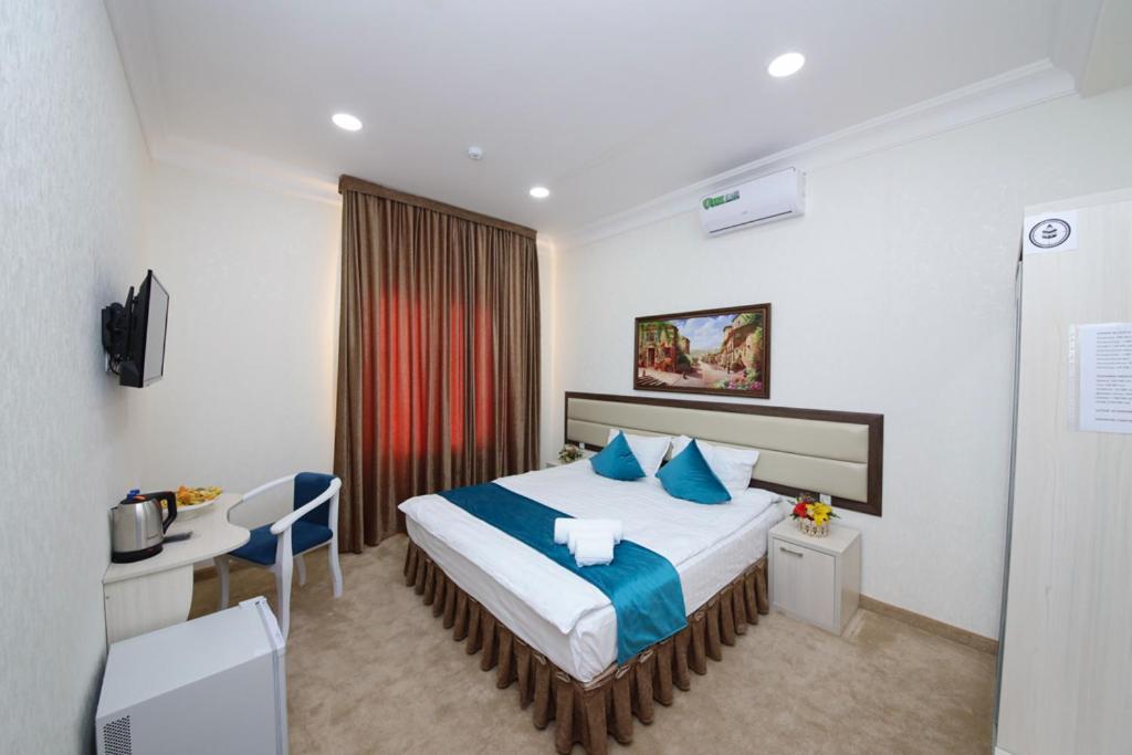 Hotel Globus Tasken Kültér fotó