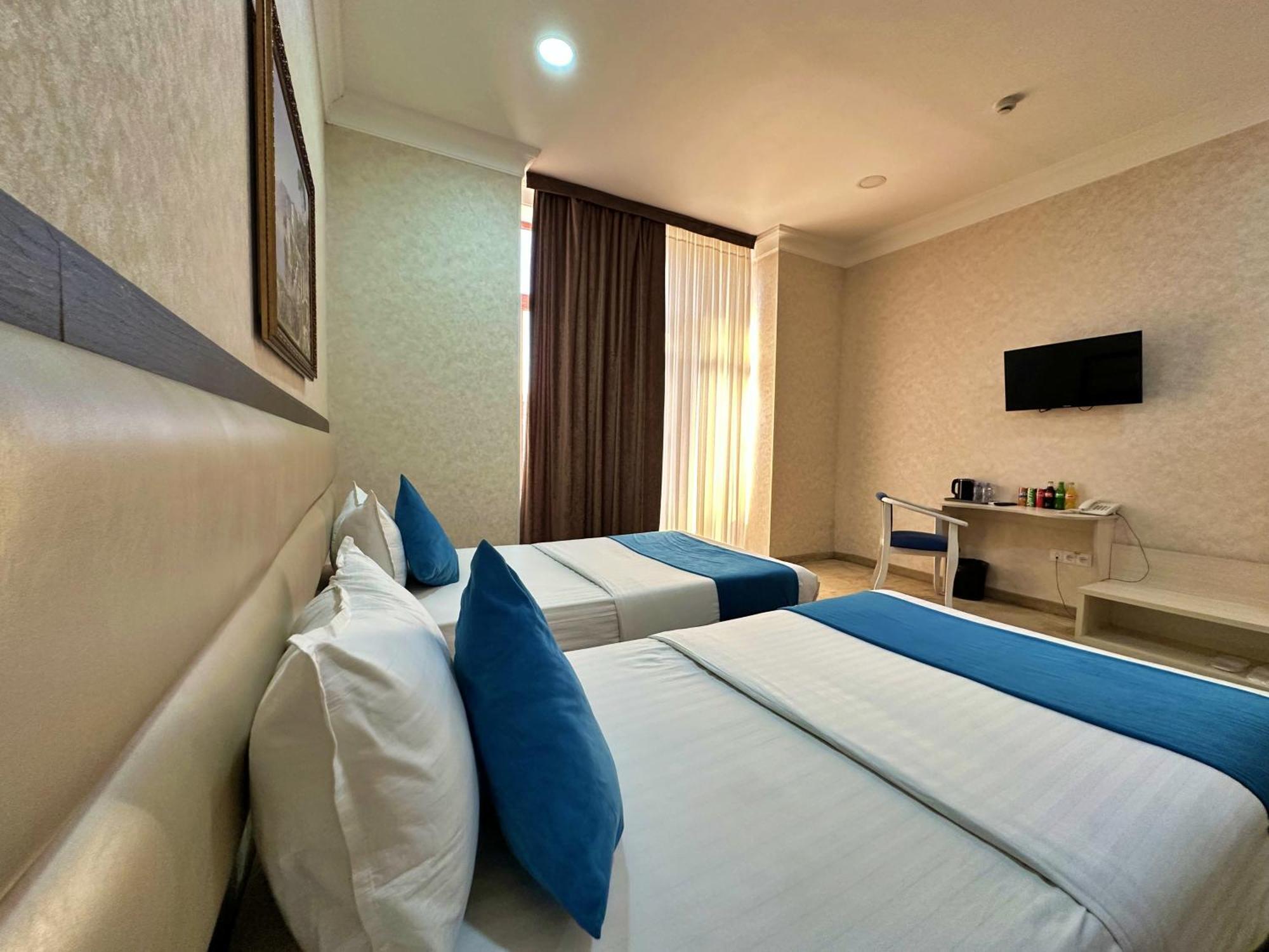 Hotel Globus Tasken Kültér fotó