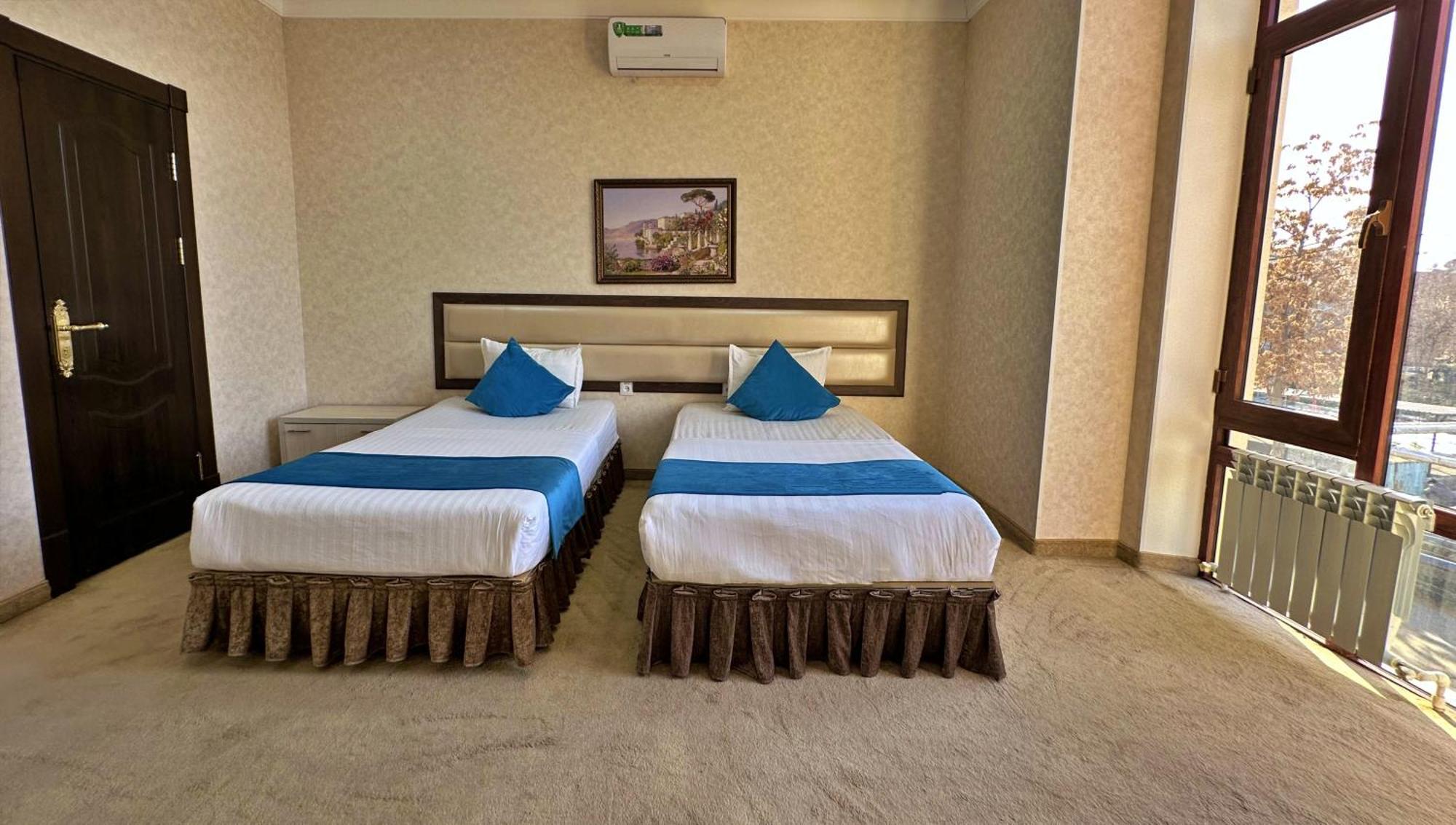 Hotel Globus Tasken Kültér fotó